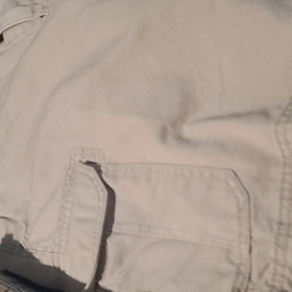 Shorts - Picture 3 of 4